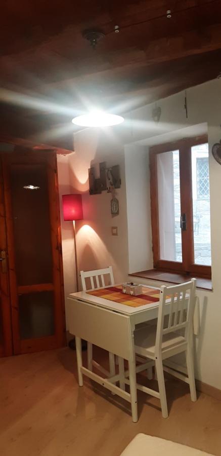 Ca' Du Barbe: Tra Le Alpi E Il Mare Villa Mendatica Luaran gambar